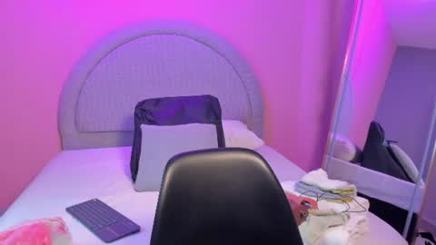 Snapshot of yeika_foxy chatting on 26, 6, 2026 yeika_foxy online show from 26, 6, 2026