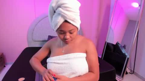 Snapshot of yeika_foxy chatting on 2, 7, 2026 yeika_foxy online show from 2, 7, 2026