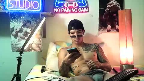 yeisoncastellanos1999 online show from 11, 11, 2025