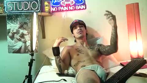 yeisoncastellanos1999 online show from 6, 2, 2026