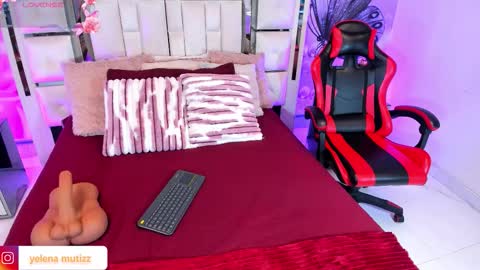 Snapshot of yelena_mutiz chatting on 2, 3, 2026 yelena online show from 2, 3, 2026