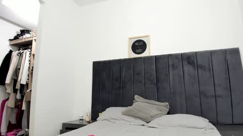 yenifer016 online show from 28, 1, 2025