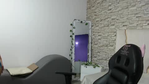 Snapshot of yenn_tay chatting on 1, 5, 2026 ZAYDEN online show from 1, 5, 2026