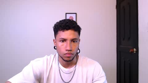 Snapshot of yerfon_s1 chatting on 17, 12, 2024 Yeff ind. model online show from 17, 12, 2024