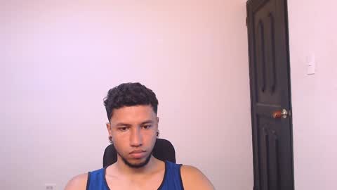 Snapshot of yerfon_s1 chatting on 4, 1, 2025 Yeff ind. model online show from 4, 1, 2025