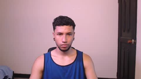 Snapshot of yerfon_s1 chatting on 5, 1, 2025 Yeff ind. model online show from 5, 1, 2025