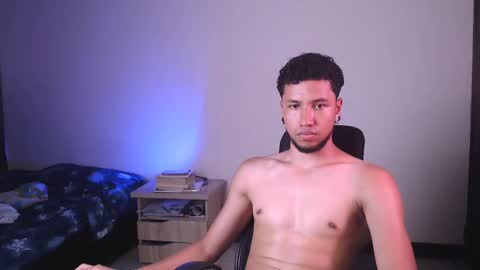 Snapshot of yerfon_s1 chatting on 5, 3, 2025 Yeff ind. model online show from 5, 3, 2025