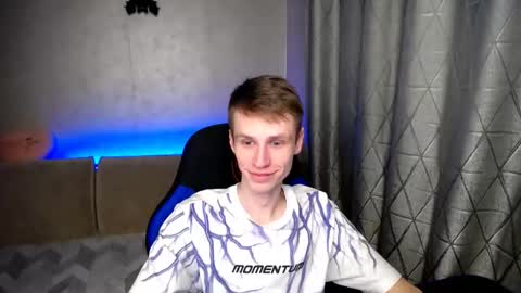 Snapshot of yes_cute_boy_ chatting on 3, 3, 2025 Eden online show from 3, 3, 2025