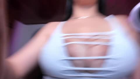 Snapshot of yesie_hot2 chatting on 4, 1, 2025 yesie_hot2 online show from 4, 1, 2025