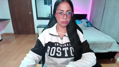 Snapshot of yesie_hot2 chatting on 31, 1, 2025 yesie_hot2 online show from 31, 1, 2025