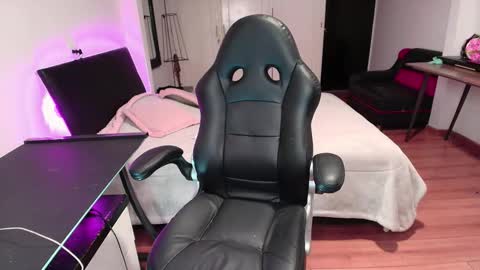 Snapshot of yesie_hot2 chatting on 23, 9, 2025 yesie_hot2 online show from 23, 9, 2025