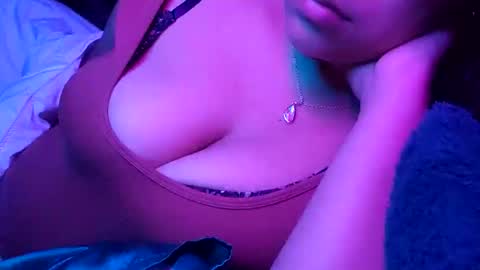 Snapshot of yessplzmore chatting on 11, 11, 2025 yessplzmore online show from 11, 11, 2025