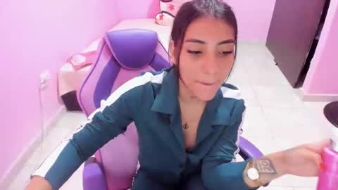 YEVENIA online show from 28, 11, 2025