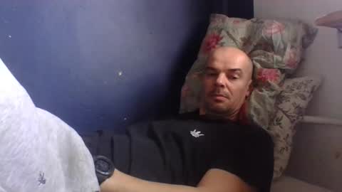 yewloo online show from 5, 11, 2025