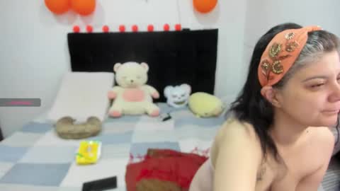 yinyyanghot online show from 30, 10, 2025