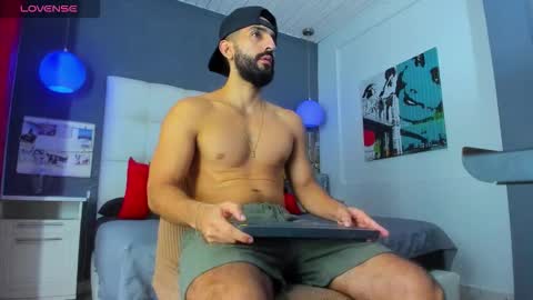 Yiyo online show from 15, 2, 2026