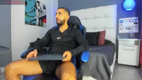 Yiyo online show from 27, 3, 2026