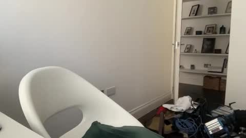 ynkhycvzlnnl online show from 30, 4, 2026