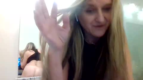 yogabuttttttt online show from 28, 3, 2026