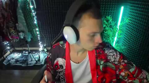 Snapshot of yoi_aji chatting on 6, 11, 2025 You can ask my name in pm online show from 6, 11, 2025