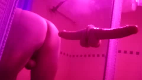 Yolodildo online show from 14, 9, 2025