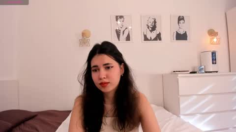 Snapshot of yooleen chatting on 18, 2, 2025 yooleen online show from 18, 2, 2025