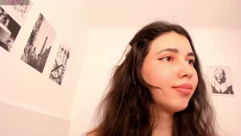 Snapshot of yooleen chatting on 18, 2, 2025 yooleen online show from 18, 2, 2025