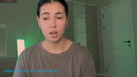 Snapshot of yooleen chatting on 18, 9, 2025 yooleen online show from 18, 9, 2025