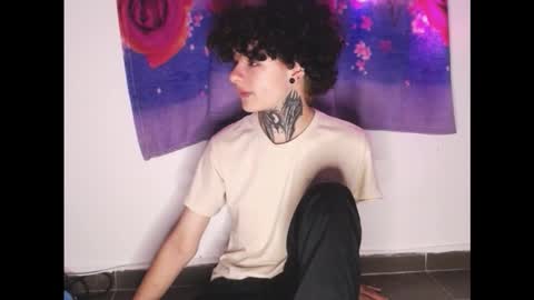 Little Mike Independent model online show from 19, 2, 2026