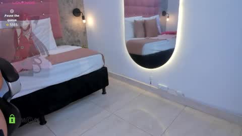 Yoselin online show from 11, 4, 2026