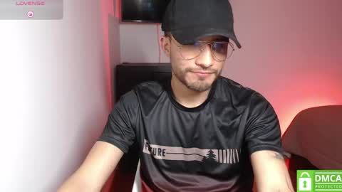 Snapshot of yoshy_man chatting on 7, 5, 2026 yoshy_man online show from 7, 5, 2026