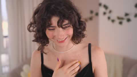 Elizabeth brunette -- Darline blonde  online show from 22, 12, 2024