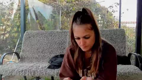 Snapshot of you_love_melisa chatting on 23, 10, 2025 private on 18 per minute start private 500 tokensOnlyfans online show from 23, 10, 2025