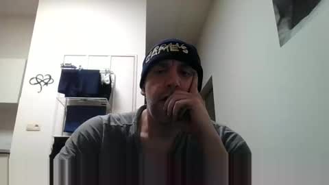 Snapshot of youdeservit chatting on 1, 3, 2025 CrayZio online show from 1, 3, 2025