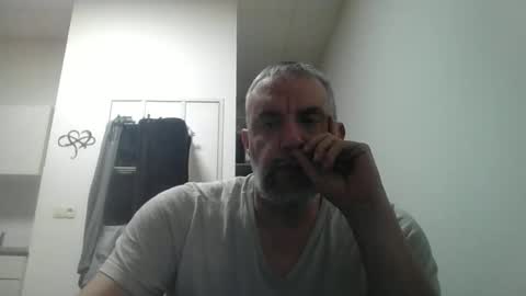 Snapshot of youdeservit chatting on 5, 2, 2026 CrayZio online show from 5, 2, 2026
