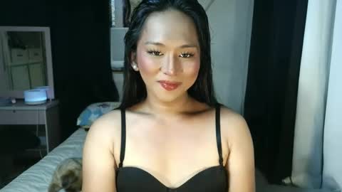 Snapshot of yougot_yanie chatting on 4, 11, 2025 Yanie online show from 4, 11, 2025