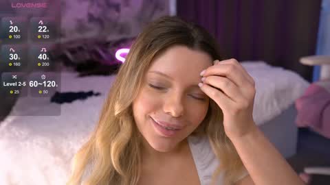 Snapshot of your_baby_julia chatting on 8, 12, 2024 Julia Please Thumbs up me online show from 8, 12, 2024