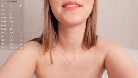 Snapshot of your_cute_doll chatting on 2, 2, 2025 Hey guys Im Alice Lets be friends online show from 2, 2, 2025