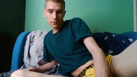 Snapshot of your_honeyy chatting on 29, 5, 2026 Mark online show from 29, 5, 2026