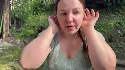 Snapshot of your_madhurricane chatting on 10, 6, 2026 Daria and Lesia online show from 10, 6, 2026