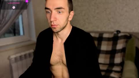 Snapshot of your_new_boyfriend17 chatting on 18, 11, 2025 Your new boyfriend17 online show from 18, 11, 2025