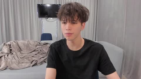 your_shy_guy online show from 6, 1, 2025