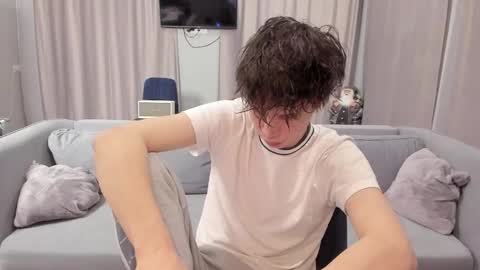 your_shy_guy online show from 26, 1, 2025