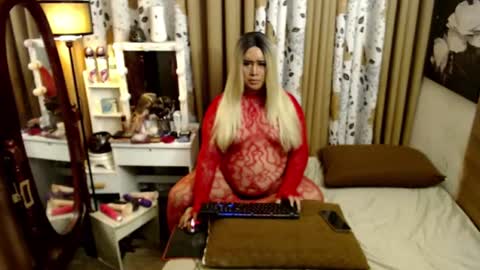 Snapshot of your_sissy_lyn chatting on 23, 6, 2026 your_sissy_lyn online show from 23, 6, 2026