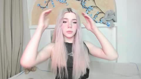 Snapshot of your_tender_doll chatting on 12, 1, 2026 Alice online show from 12, 1, 2026