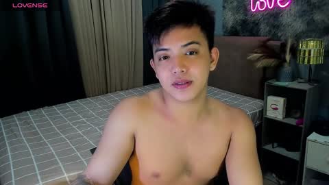 yourasian_bradley online show from 4, 2, 2026