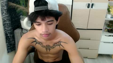 Snapshot of yourasian_eric chatting on 2, 3, 2026 yourasian_eric online show from 2, 3, 2026