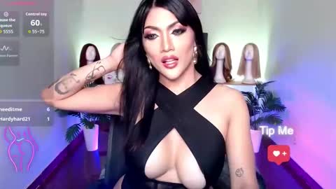 Snapshot of yourasiangoddess69 chatting on 22, 10, 2025 Goddess online show from 22, 10, 2025