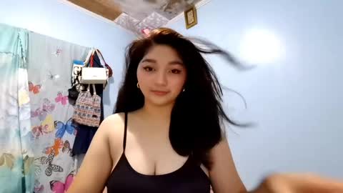 Snapshot of yourbae2026 chatting on 25, 5, 2026 Kyla online show from 25, 5, 2026