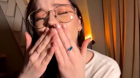 Snapshot of yourbelovedelsa chatting on 1, 3, 2026 Elsa online show from 1, 3, 2026